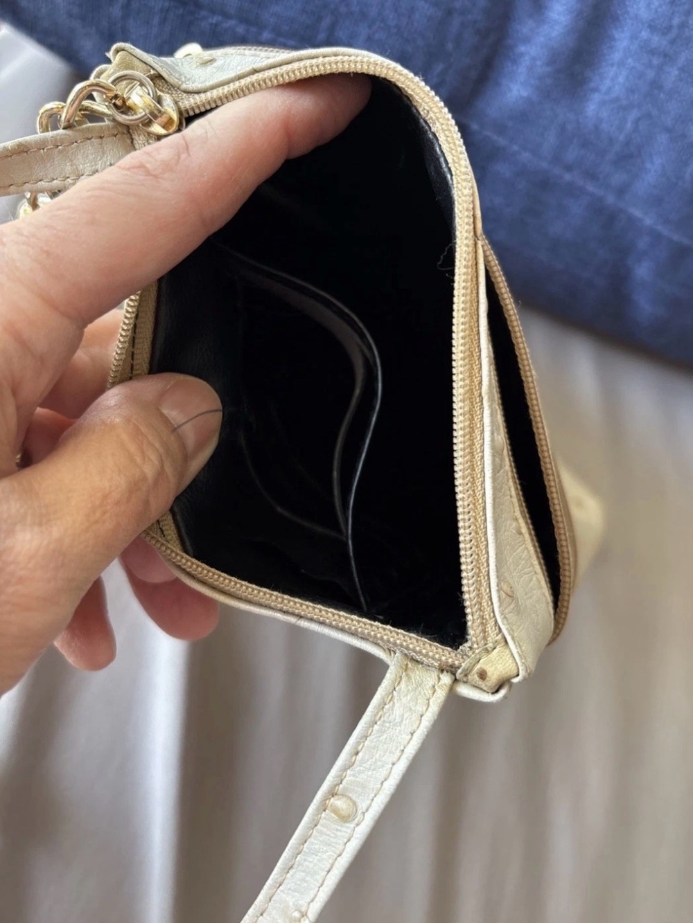 Vintage Bottega Fiorentina Italy Ostrich Leather Mini Crossbody Bag With Tassel - Picture 7 of 13